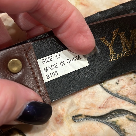 YMI Brown Studded And Rhinestone Vegan Leather Belt Size 13 - Picture 5 of 9